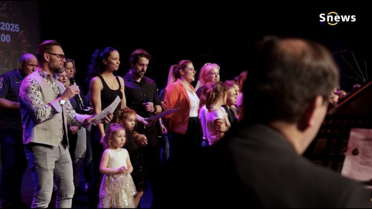 Česko zpívá koledy 2025 – Celý záznam společného zpívání v Milovicích