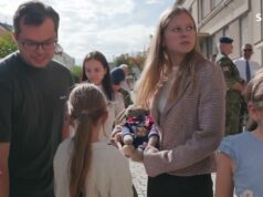 V Benátkách nad Jizerou byla odhalena pamětní deska válečného letce Jaroslava Nováka